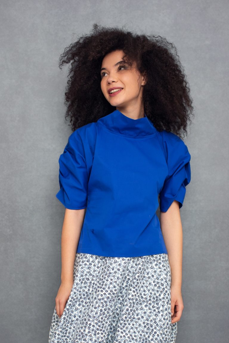 Puff Blouse with Collar in Blue