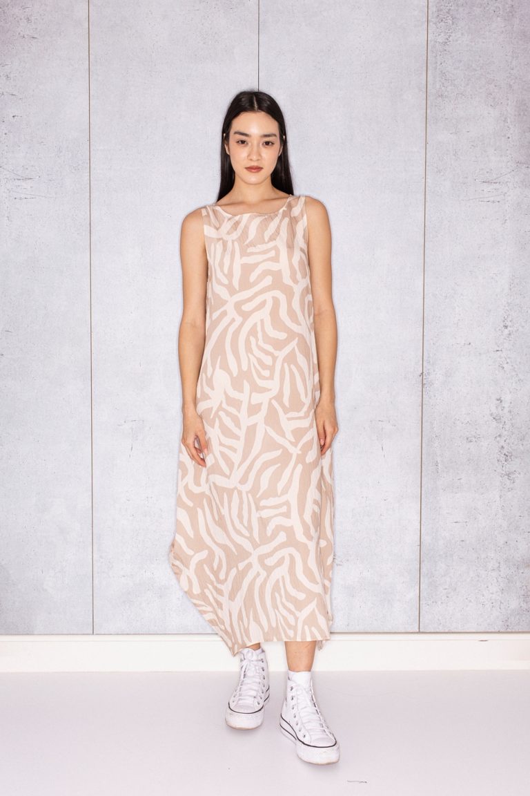 Semiballoon Dress in Beige and White