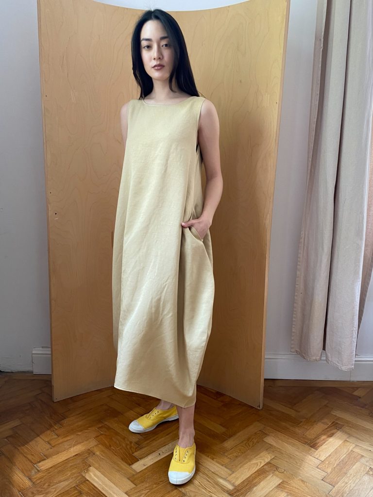 Semiballoon Dress in Golden Linen