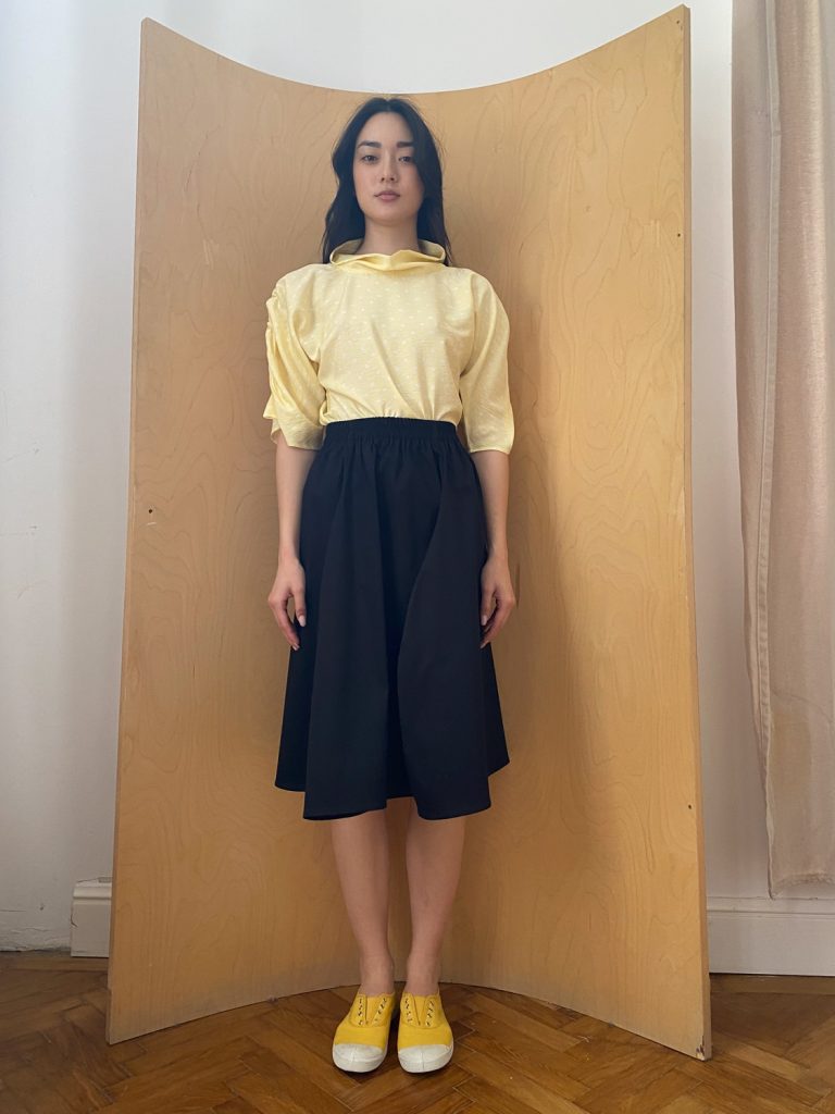 Tulip Skirt Short in Dark Navy Cotton